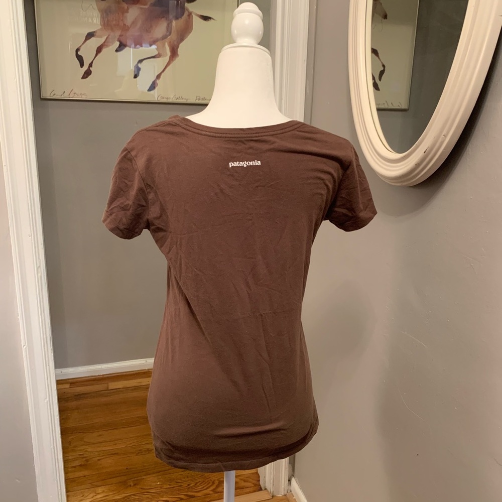 3/$20 Patagonia T Shirt - Picture 2 of 4